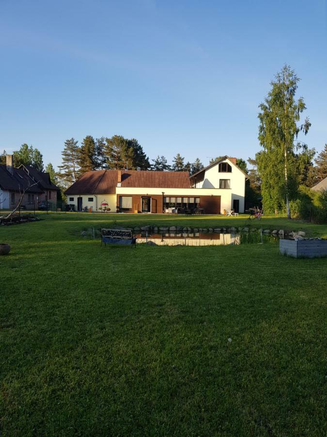 Akmens Stasti / Stone Stories Hotel Kaltene Екстериор снимка