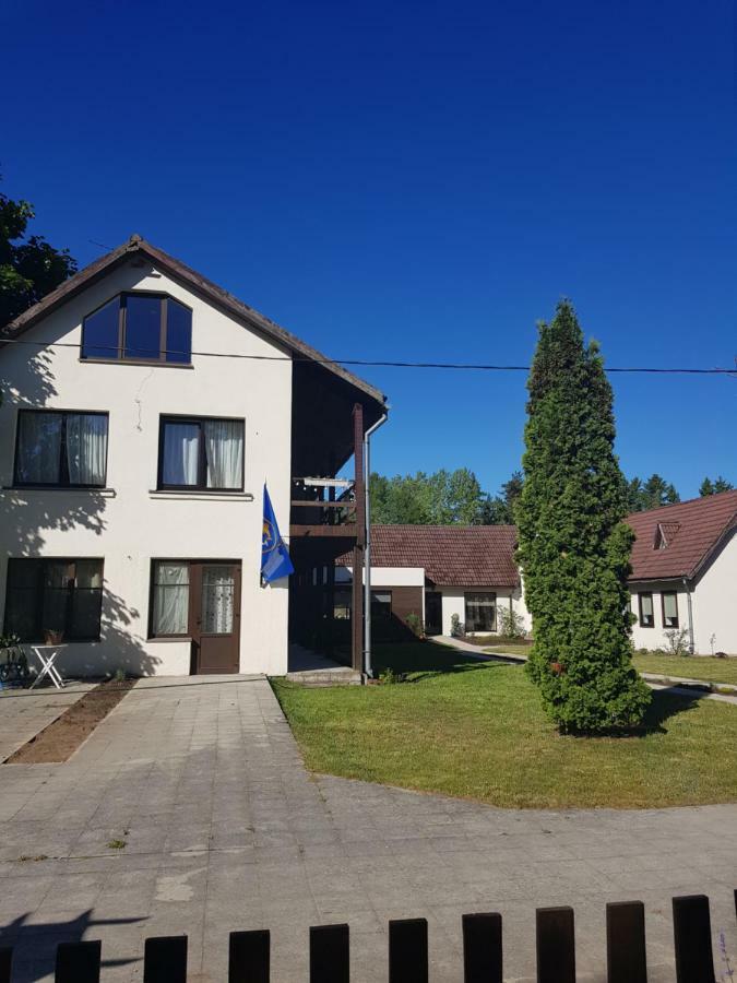 Akmens Stasti / Stone Stories Hotel Kaltene Екстериор снимка